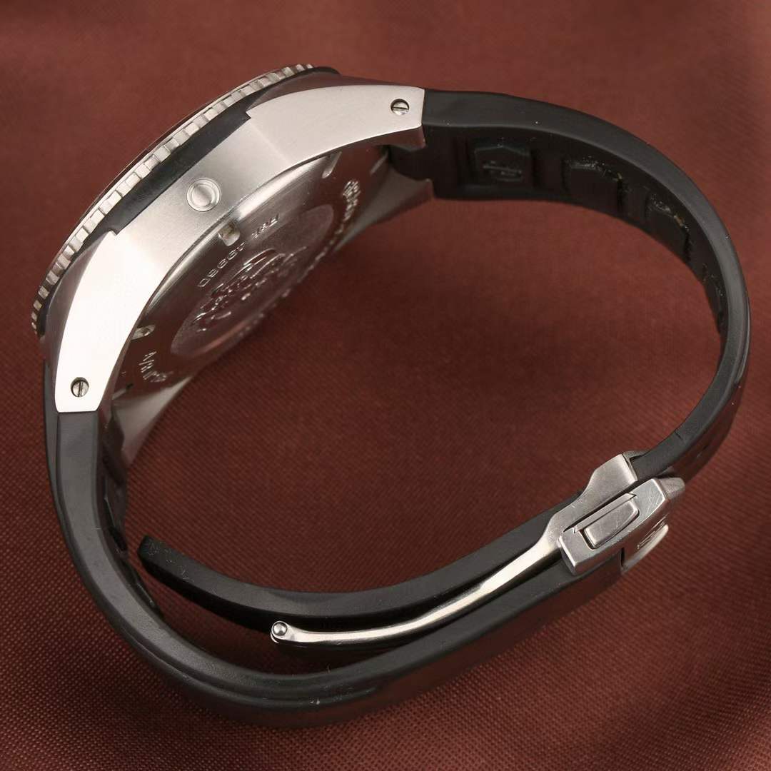 自动机械44mm 男士腕表系列:男表49960-19-631-fk6a0627999 芝柏