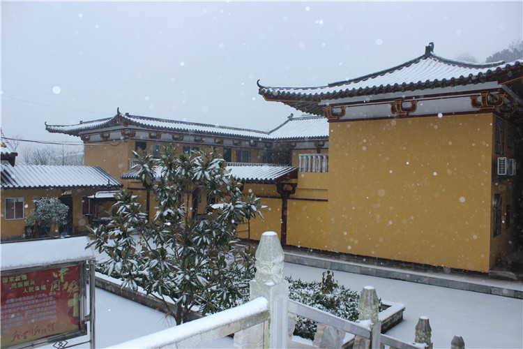 古灵泉寺雪景