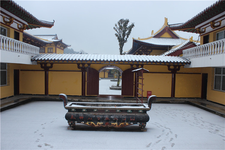 古灵泉寺雪景