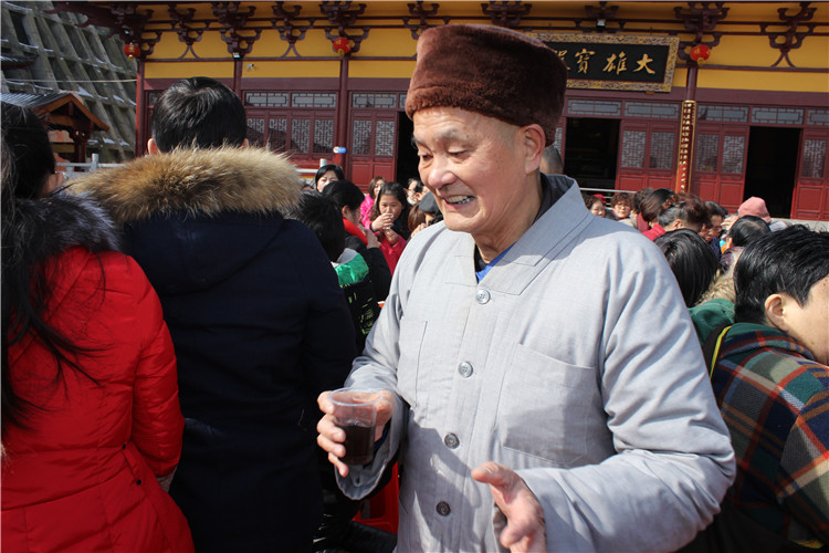 2018年2月2日-3日古灵泉寺举行团年饭广渡众生