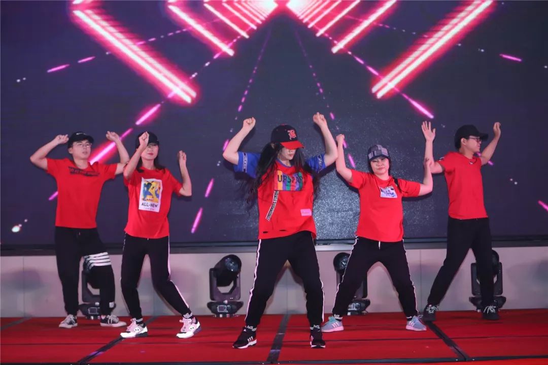 【周年庆】| “年少有为，十八无畏”拜迪生物的18周岁