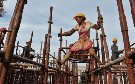 竹胶板多少钱一张？竹胶板与木模板相比哪个好？