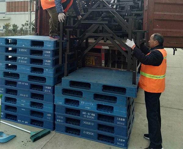 叶总统一餐桌架