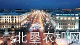 BELARUS公司举行拖拉机游行庆祝圣诞节