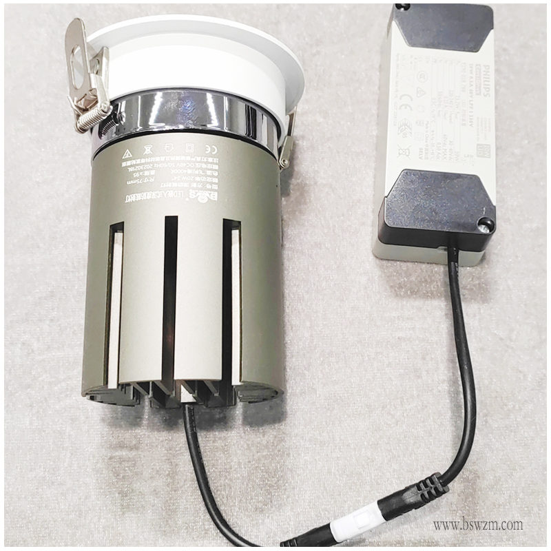 S246S3方影10 (1).jpg