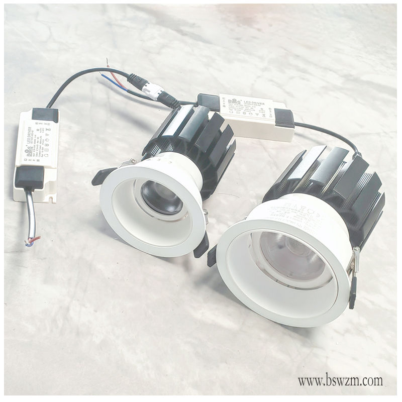 S762KF王者 深防眩射灯2.jpg