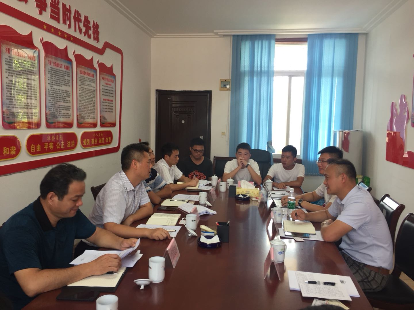 领导赴广西钟山县参加座谈会