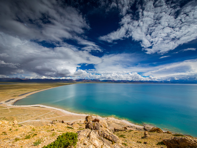 西藏拉萨-林芝-日喀则-珠峰-巴松措-羊湖11日游
