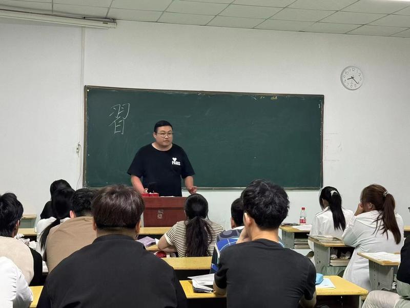 复读启航日：梦想重启，璀璨新生