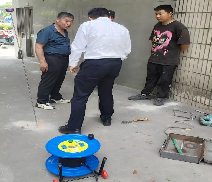 漏水检测设备操作现场