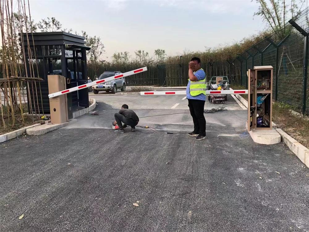 20220923南阳月季大观园道闸施工