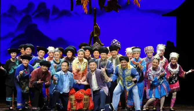 安徽省湖南商会党支部举办“赞精准扶贫，品潇湘戏韵”活动