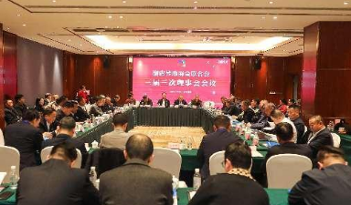 执行会长单位安徽省湖南商会会长张友吉一行出席湖南异地商会联合会三届二次会员代表大会