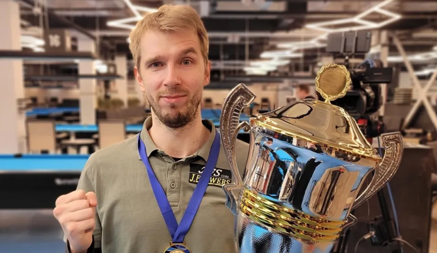 【冠军加冕】俄罗斯叶夫根尼·布斯拉耶夫Evgeny Buslaev携手JFLOWERS以惊人的跳杆技巧、精准的控制力征服全场！