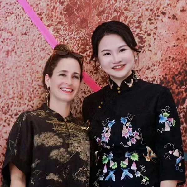 允中汇智家族办公室与巴菲特孙女的亲密接触